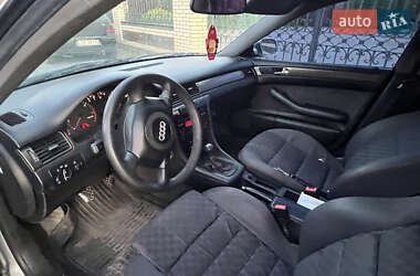 Седан Audi A6 2000 в 