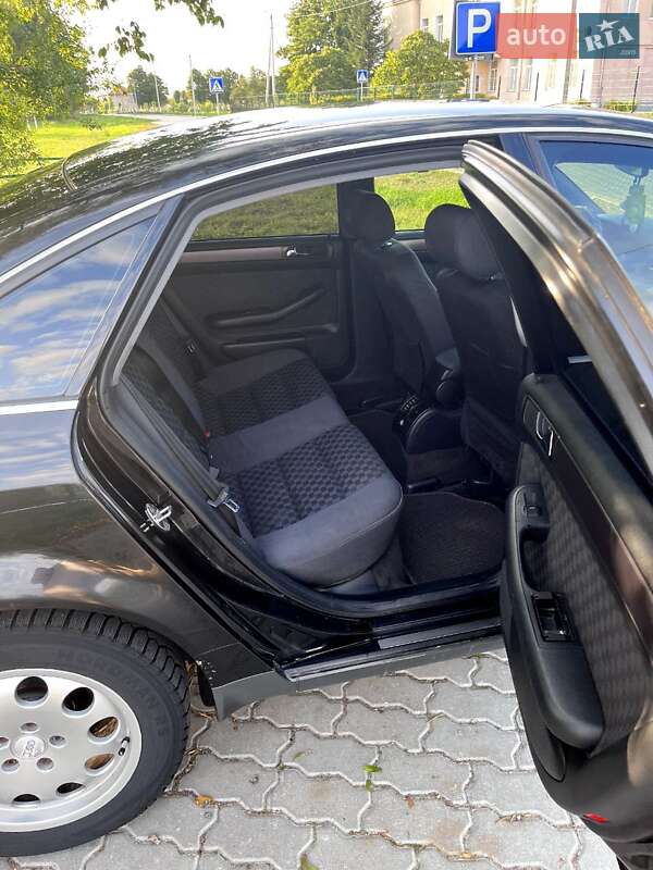 Седан Audi A6 2001 в Стрые