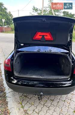 Седан Audi A6 2001 в 