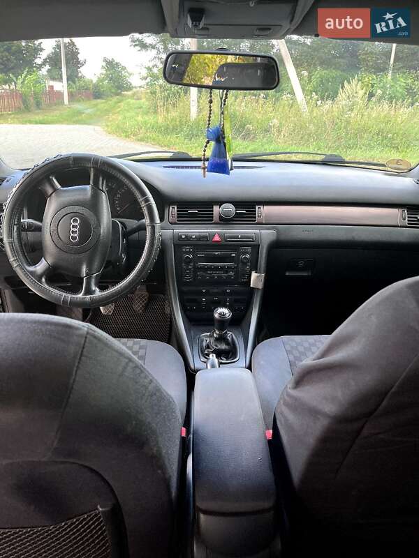 Седан Audi A6 2001 в Стрые