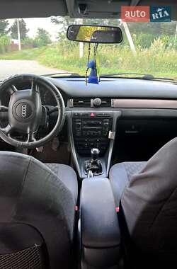 Седан Audi A6 2001 в 