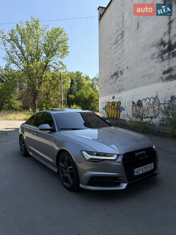 Седан Audi A6 2015 в 