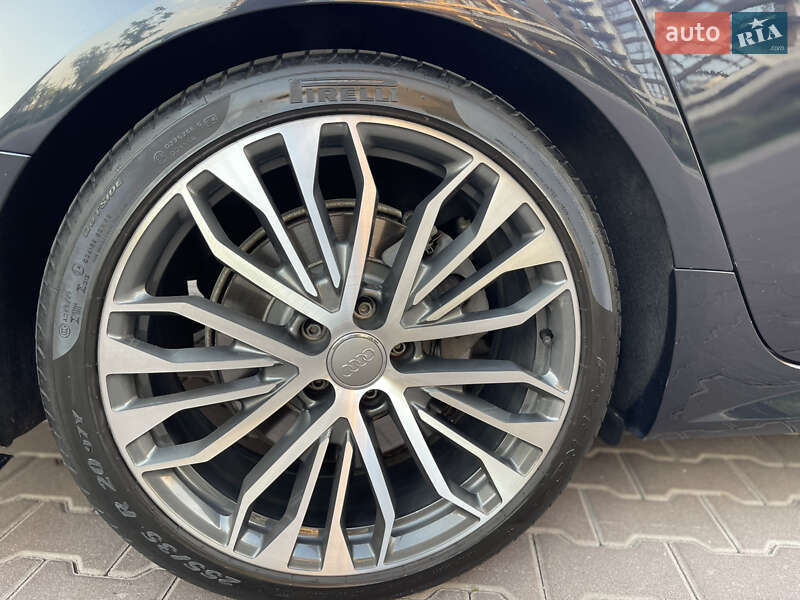 Седан Audi A6 2015 в Киеве