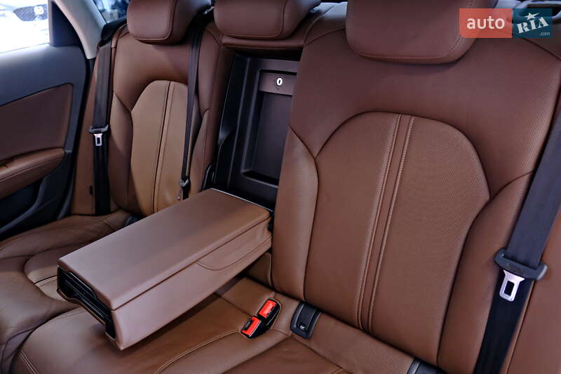 Седан Audi A6 2015 в Одессе
