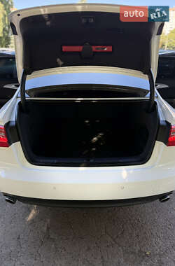 Седан Audi A6 2012 в 