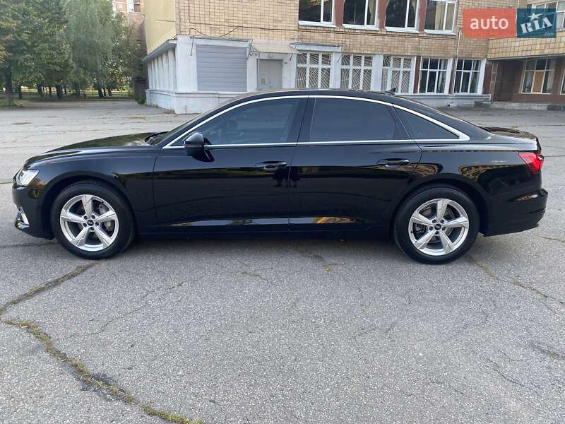 Седан Audi A6 2022 в Киеве