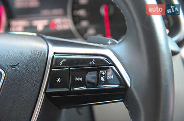 Седан Audi A6 2019 в 