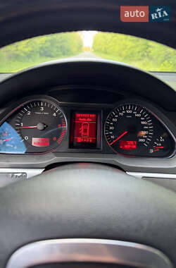 Седан Audi A6 2004 в 