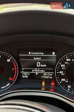 Седан Audi A6 2012 в 