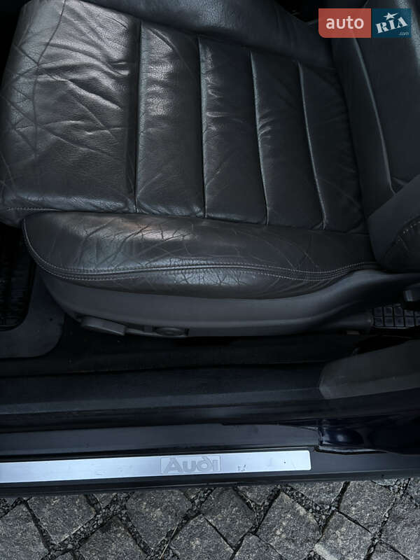 Седан Audi A6 2000 в Иршаве