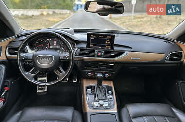 Седан Audi A6 2015 в 