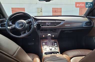 Седан Audi A6 2015 в 