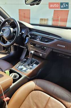 Седан Audi A6 2015 в 