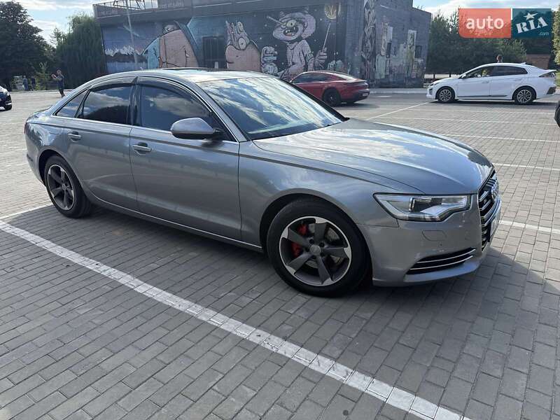 Седан Audi A6 2012 в Луцке
