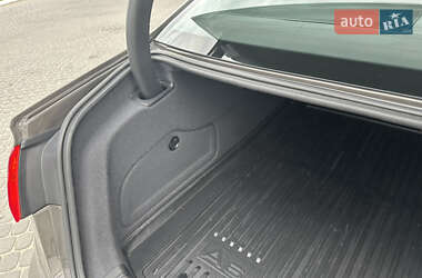 Седан Audi A6 2014 в 