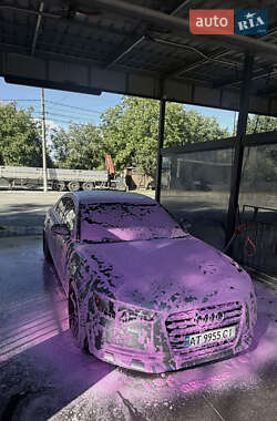Седан Audi A6 2013 в 