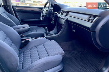 Седан Audi A6 2001 в 