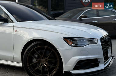 Седан Audi A6 2015 в 