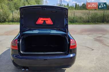 Седан Audi A6 2003 в 