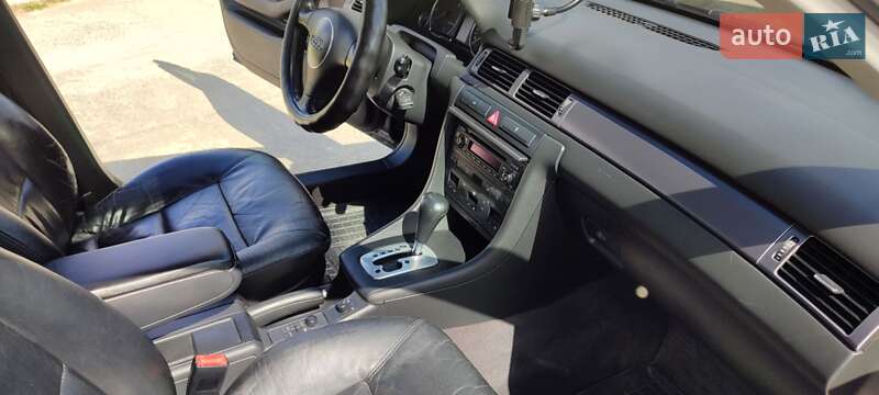 Седан Audi A6 2003 в Коростене
