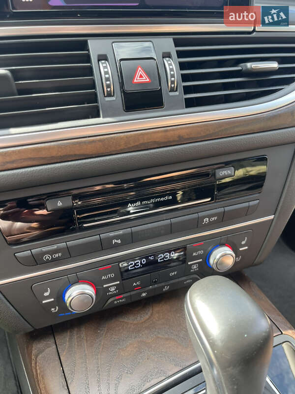Седан Audi A6 2015 в Ужгороде