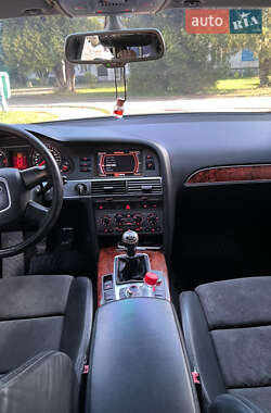 Седан Audi A6 2004 в 