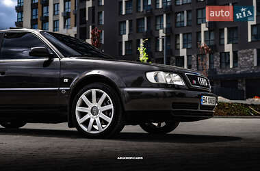 Седан Audi A6 1995 в 