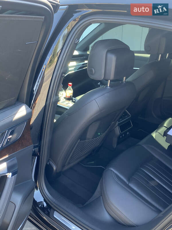 Седан Audi A6 2019 в Днепре