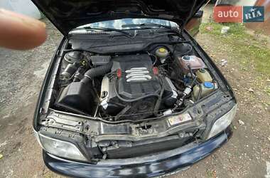 Універсал Audi A6 1995 в 