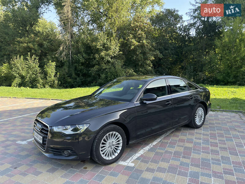 Седан Audi A6 2011 в 