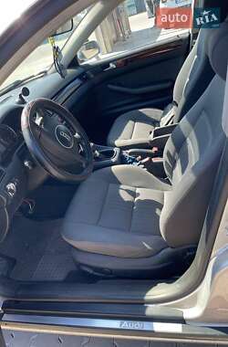 Универсал Audi A6 2004 в 