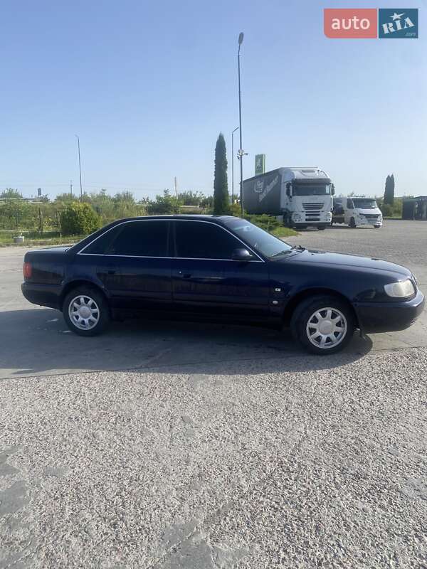 Седан Audi A6 1996 в Городке