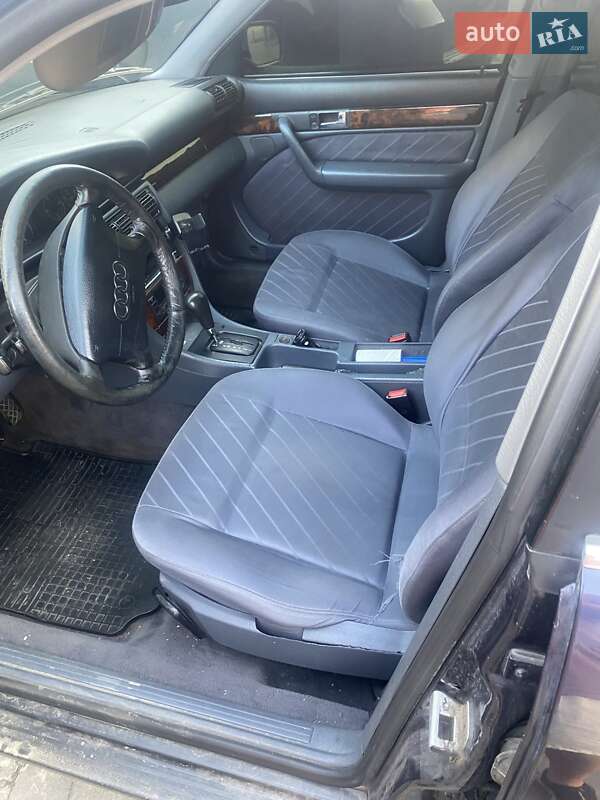 Седан Audi A6 1996 в Городке