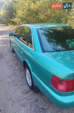 Седан Audi A6 1995 в 