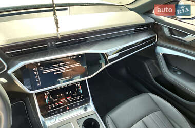 Седан Audi A6 2019 в 