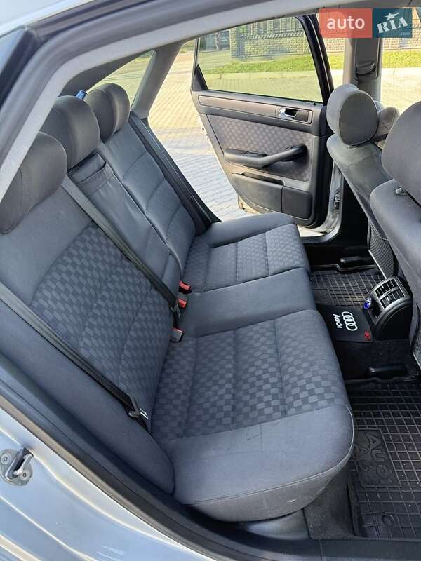 Седан Audi A6 2001 в Ровно