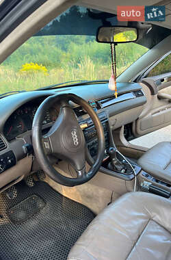 Седан Audi A6 2001 в 