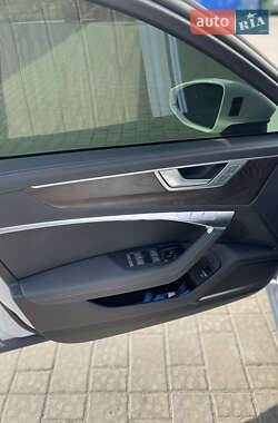 Седан Audi A6 2019 в 