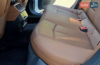 Седан Audi A6 2019 в 