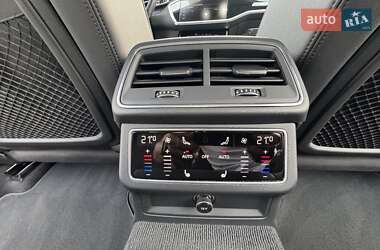 Седан Audi A6 2021 в 