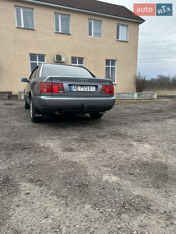 Седан Audi A6 1996 в Тульчині