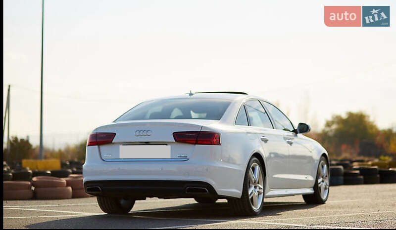 Седан Audi A6 2016 в Черновцах