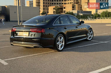 Седан Audi A6 2015 в 