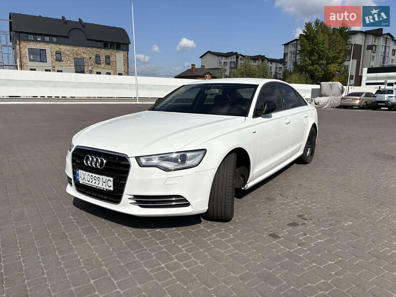 Седан Audi A6 2012 в 