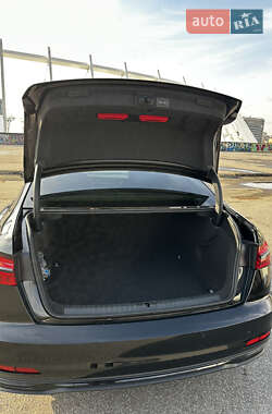 Седан Audi A6 2023 в 