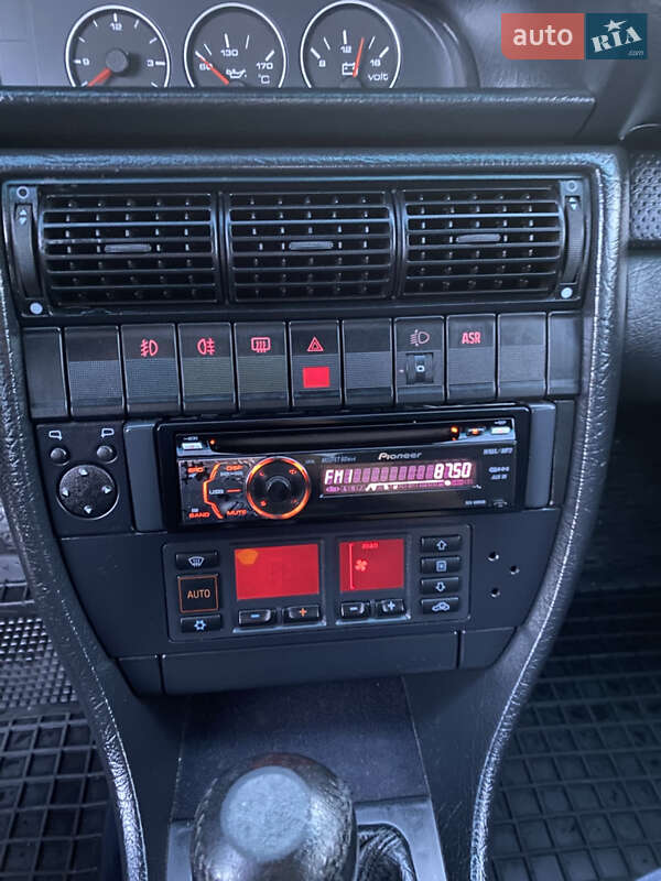 Седан Audi A6 1995 в Львове