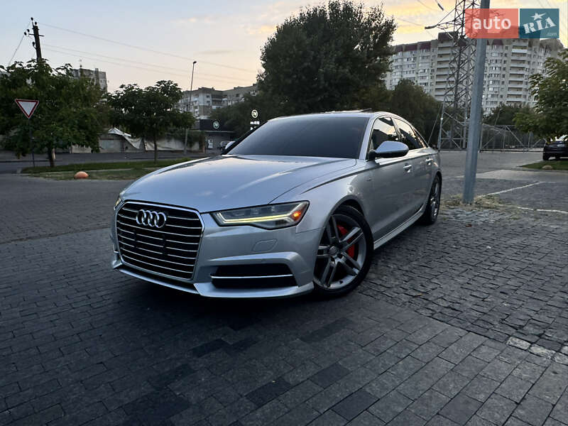 Седан Audi A6 2015 в 