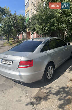 Седан Audi A6 2004 в 