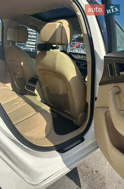Седан Audi A6 2012 в 