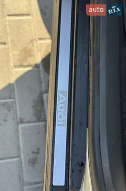 Седан Audi A6 2001 в 